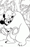 Dessin de Mickey avec un ours affectueux 