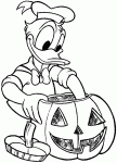 Dessin de Donald fabrique sa citrouille pour Halloween 